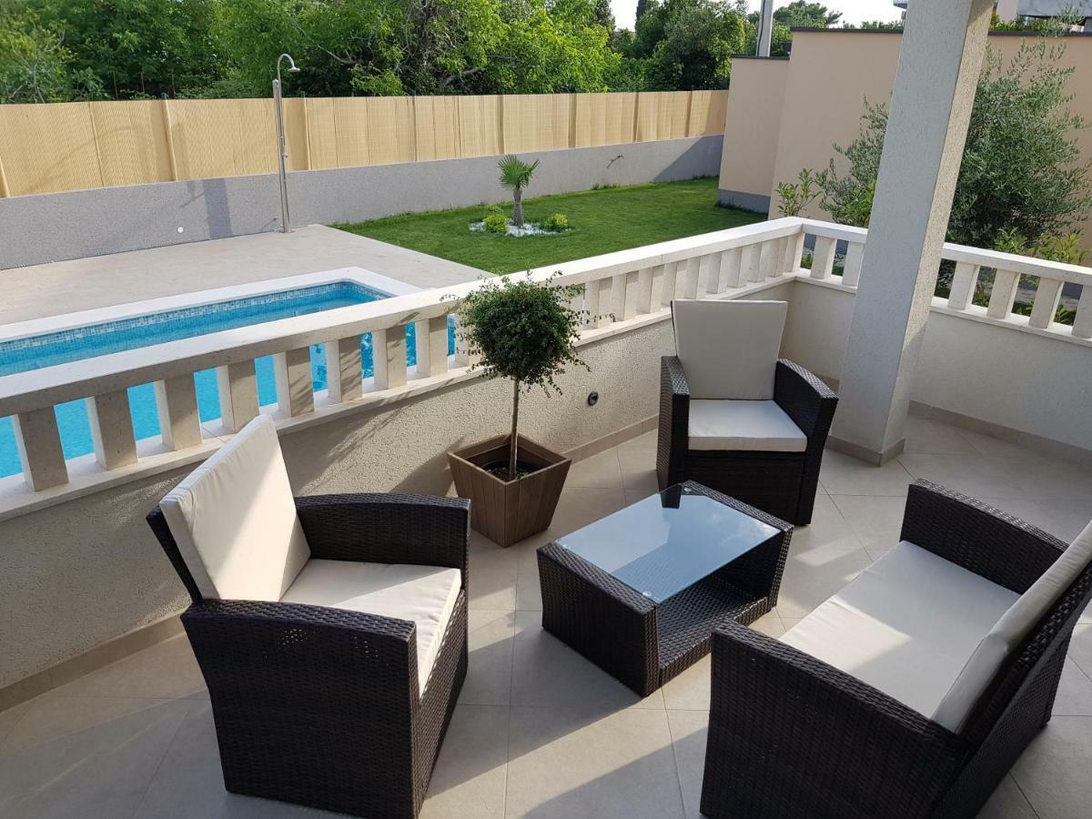 Villa Rosa Ventorum With Private Pool Near Split คาชเตลา ภายนอก รูปภาพ