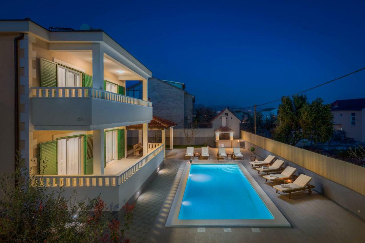 Villa Rosa Ventorum With Private Pool Near Split คาชเตลา ภายนอก รูปภาพ