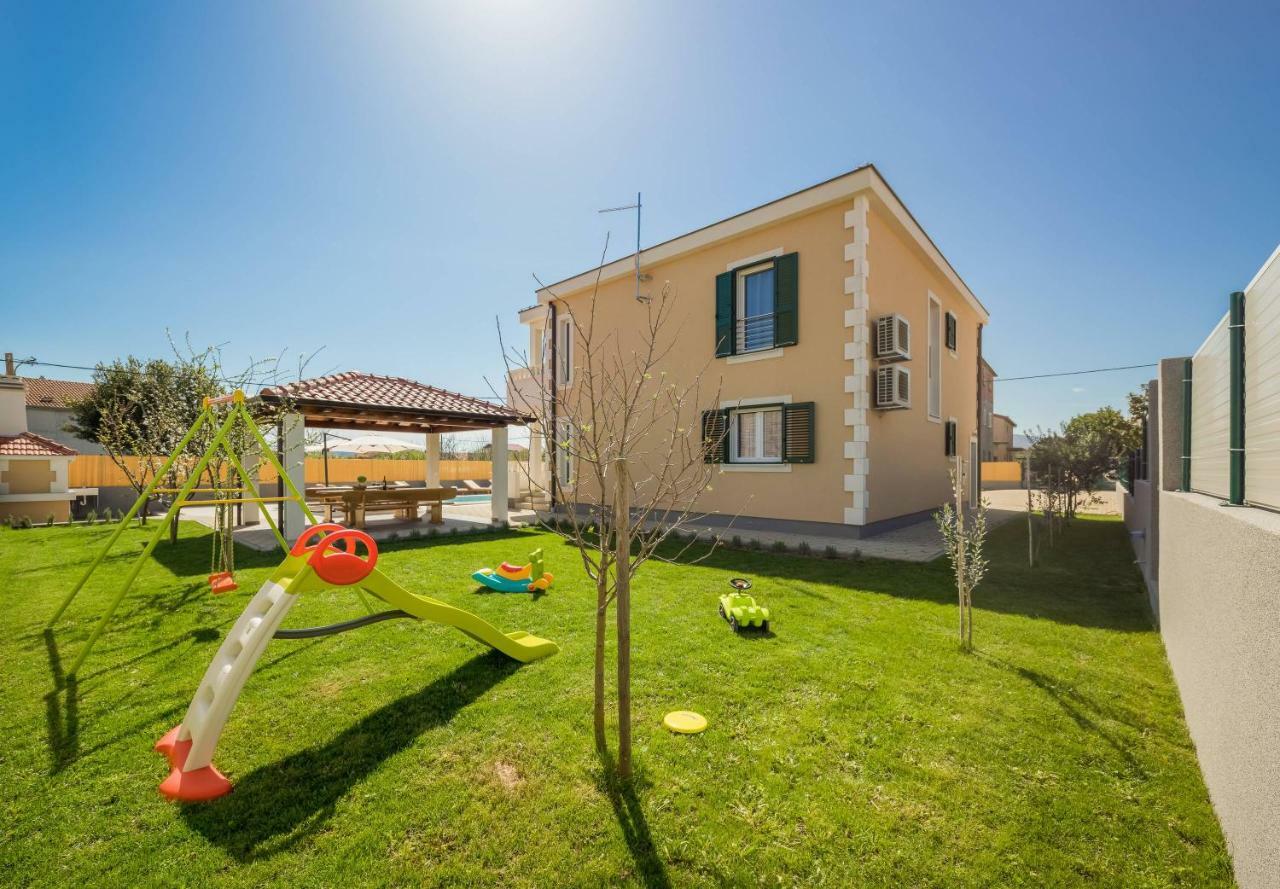 Villa Rosa Ventorum With Private Pool Near Split คาชเตลา ภายนอก รูปภาพ